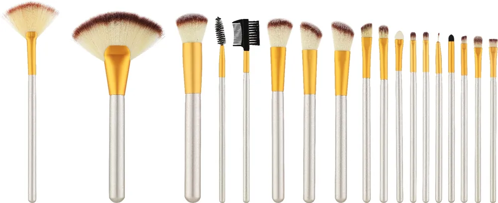 Makeup Brush Set, 18 Pieces, in a Milky Case - Accessories
