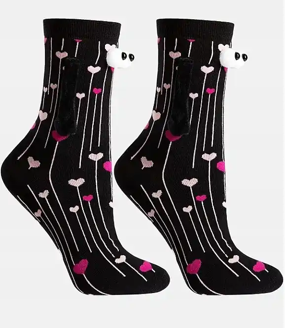 Women's socks with magnetic paws, black with hearts - Clothes