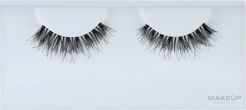 Huda Beauty Giselle Lash 1 - Makeup