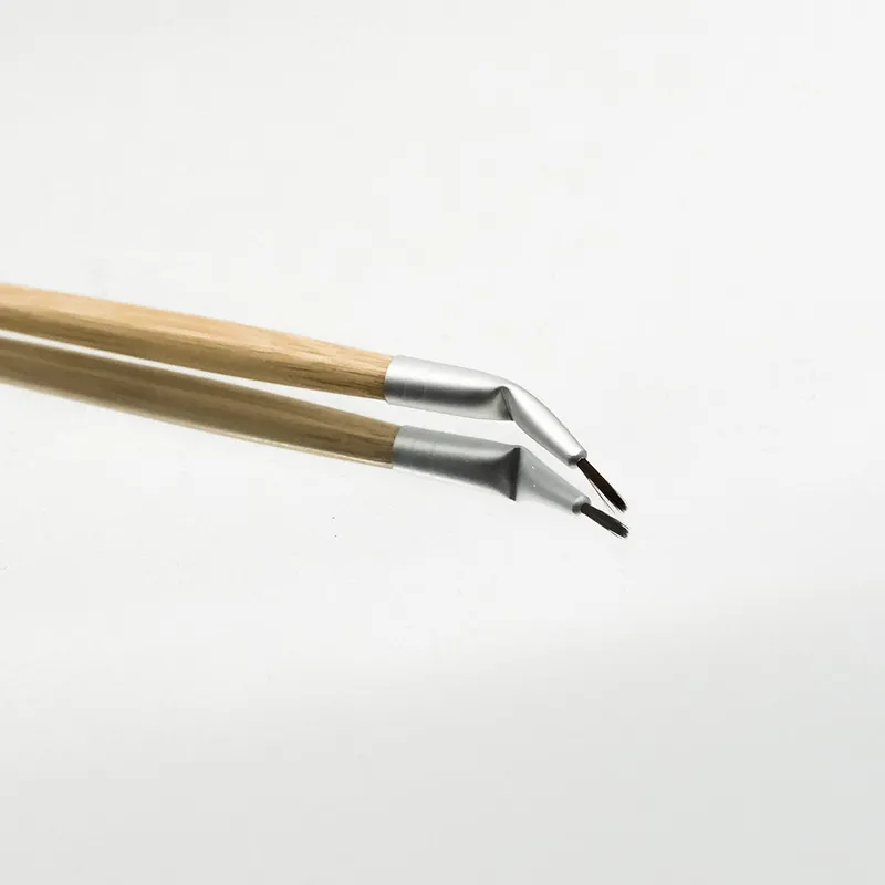 Bent Eyeliner Makeup Brush - K•LOR